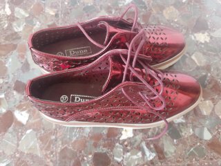 Zapatos rojos niña