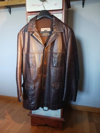 Chaqueta de piel hombre atemporal