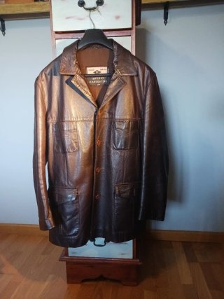 Chaqueta de piel hombre atemporal