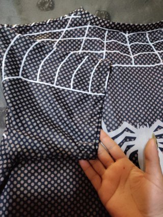 Camiseta Spiderman y telarañas hombro 45 largo 68