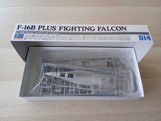 F-16B PLUS FIGHTING FALCON MAQUETA HASEGAWA 1/72