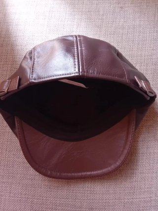 Boina Zleevo Couro Sintético Marrom