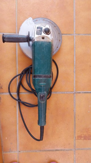 Amoladora Casals 2000W + 4 discos corte