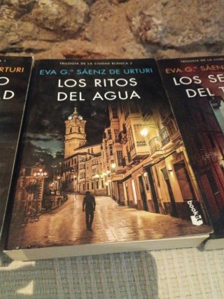 Trilogía de la ciudad blanca - Eva Saenz de Urturi