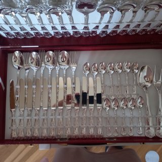 Cubertería Bañada en Plata 75 Piezas Italia