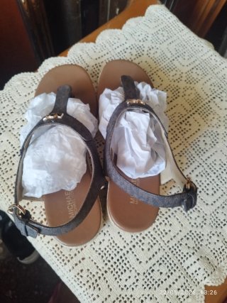 Sandalias Michael Kors Marrón y Dorado