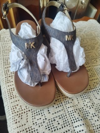 Sandalias Michael Kors Marrón y Dorado