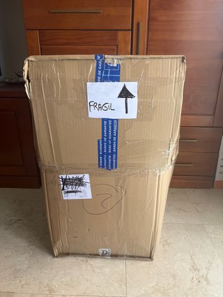 Caja grande de cartón