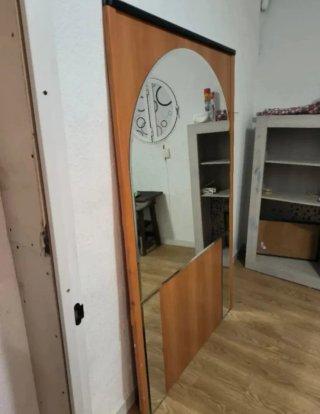 Espejo con Marco arqueado de madera