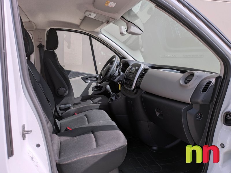 Renault Trafic 2019, foto 13