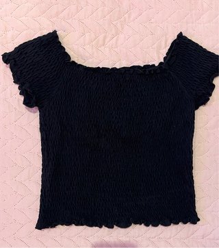 Crop top Hombros Descubiertos Negro Stradivarius M