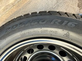 Neumáticos Pirelli 205/60/16 96H