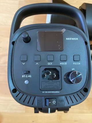 Focos LED Neewer CB60 (70W) y CB100C (130W)