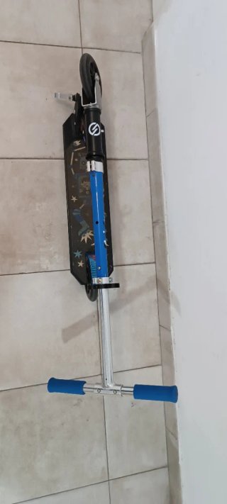 Patinete infantil azul