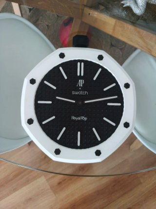 Reloj de Pared Swatch Royal Pop AP Funcional