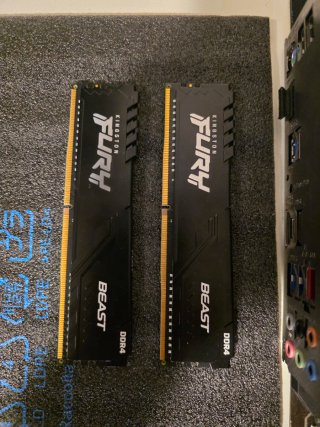 KINGSTON FURY DDR4 16GB 3200MHz