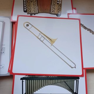Carte visive di strumenti musicali