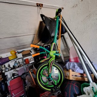 Triciclo Huffy Green Machine para derrapes