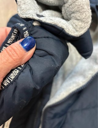 Buzo de niño azul acolchado