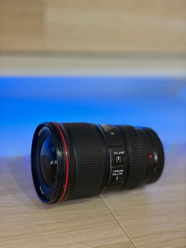 Objetivo Canon EF 16-35mm f/4L IS USM