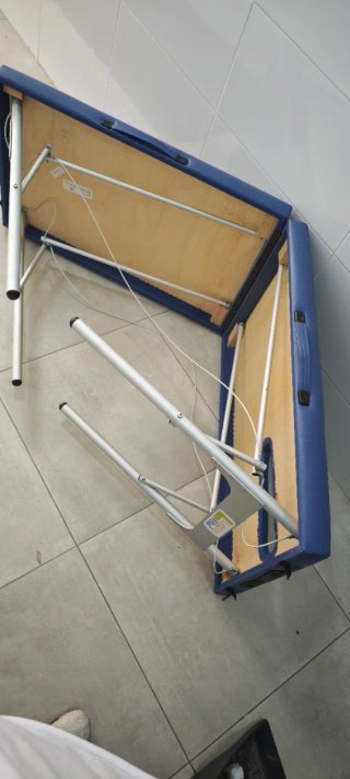 Camilla azul plegable
