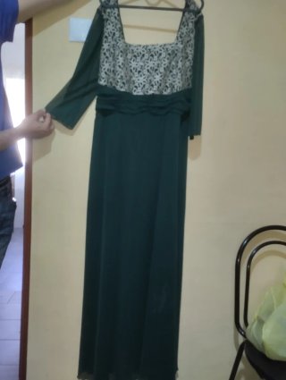 Vestido verde elegante de fiesta