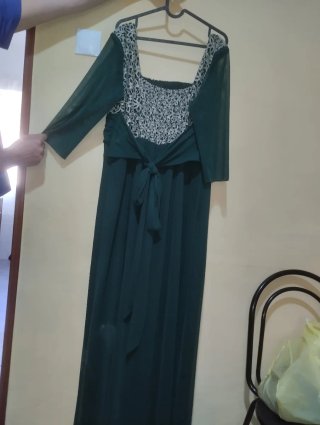Vestido verde elegante de fiesta