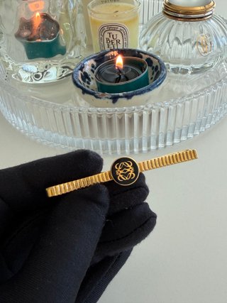 Pasador de corbata Loewe vintage dorado anagrama