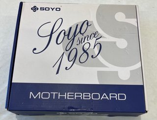 Placa base Soyo