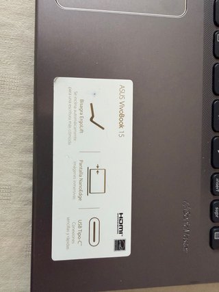 Asus VivoBook Gris