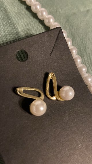 Collana e orecchini perle finte, colazione oro