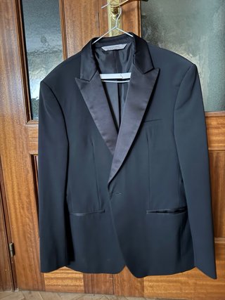 2 Chaquetas de color negro Zara Hombre Talla 52