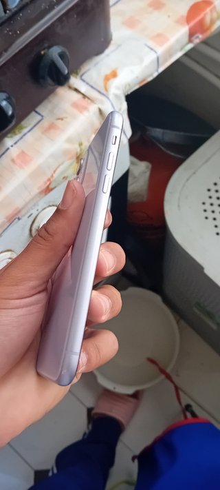 iPhone 11 Viola