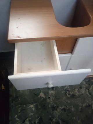 Mueble de baño con hueco