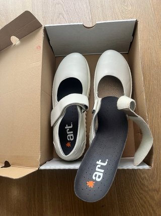 Zapatos Art plataforma blancos
