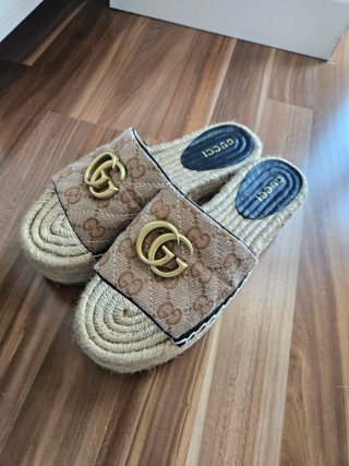 Sandalias Gucci Plataforma Yute GG Doradas