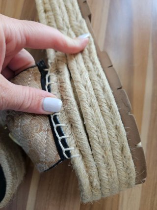 Sandalias Gucci Plataforma Yute GG Doradas