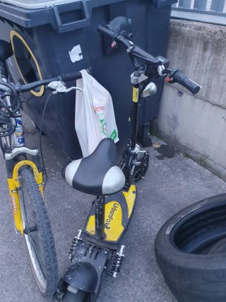 Patinete eléctrico Urbanfox amarillo