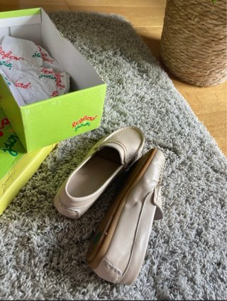 Mocasines náuticos niño beige talla 32 son de niño