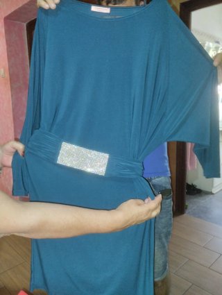 Vestido azul oscuros con cinturón pedrería