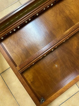 Armadietto in legno e vetro
