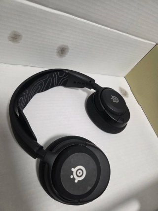 Steelseries Arctis Nova 5 Auriculares