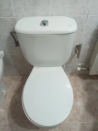 2 WC/2'BIDE/2 MUEBLES IGUALES/VARIOS