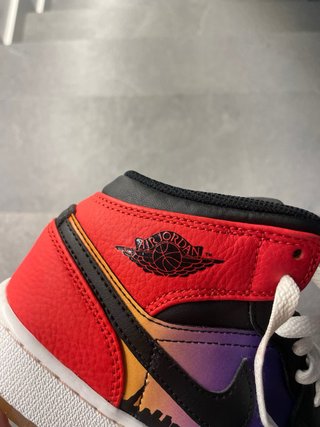Jordan 1 Mid skyline
