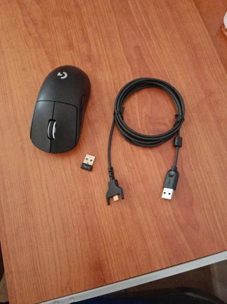 Ratón Logitech Superlight Negro