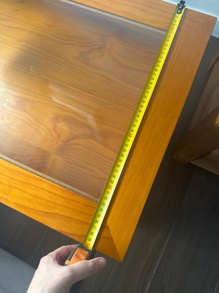 Mesita auxiliar madera y cristal elevable.