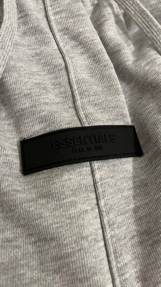Pantalones cortos ESSENTIALS FEAR OF GOD grises