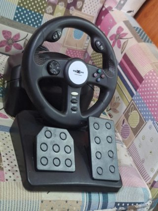 Volante Upxus con Pedales para Videojuegos