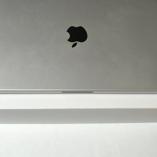 Macbook Pro con M1 Pro 512GB Completo - Come Nuovo