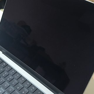 Macbook Pro con M1 Pro 512GB Completo - Come Nuovo